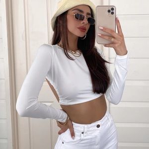 Backless white long sleeve top! Tie detail!